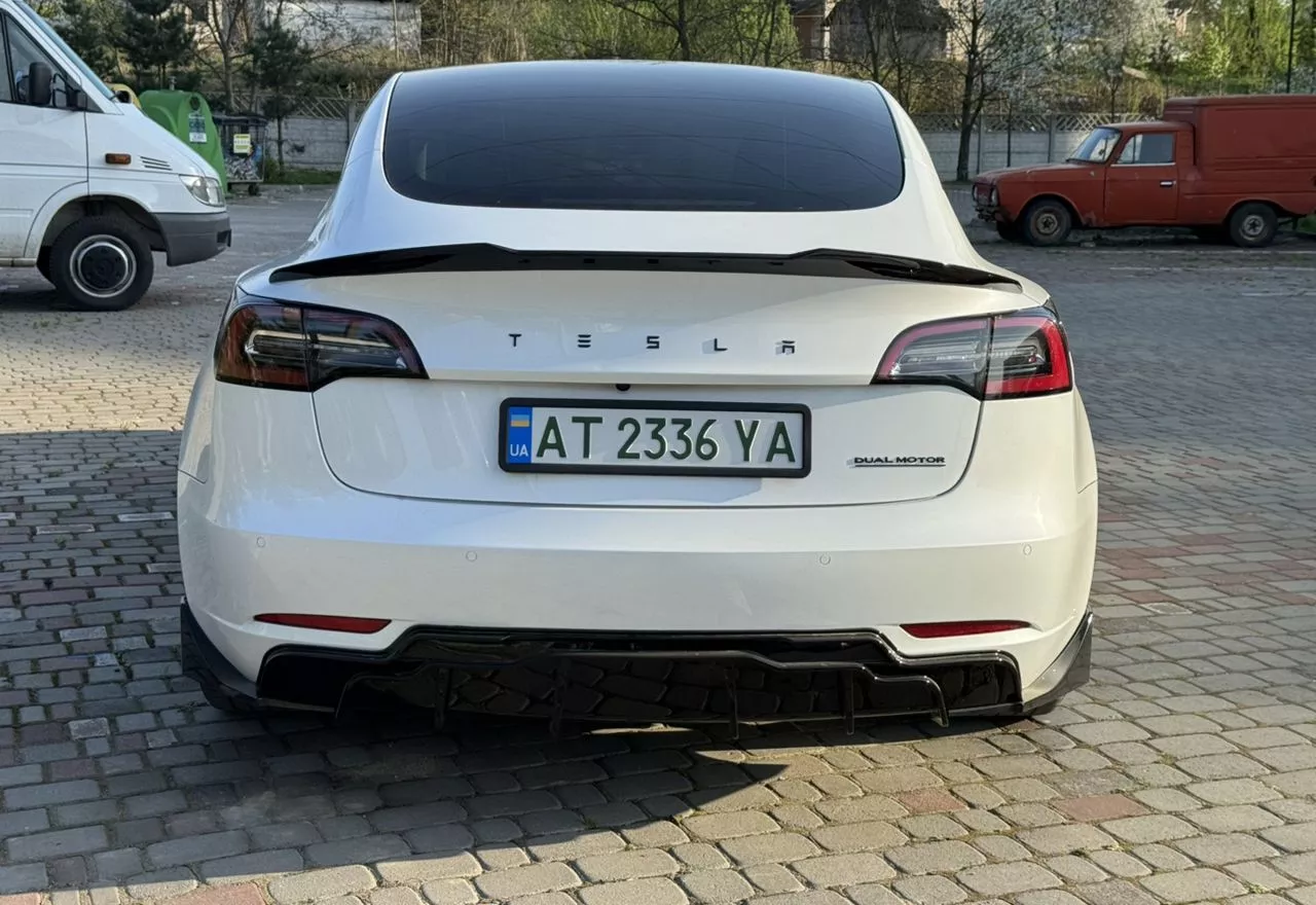 Tesla Model 3  82 kWh 202231