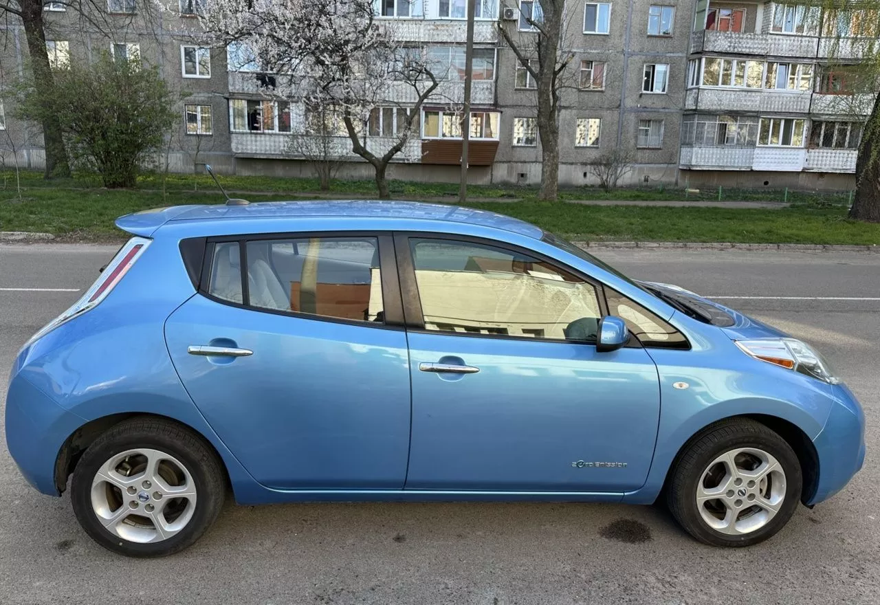 Nissan Leaf  24 kWh 201171