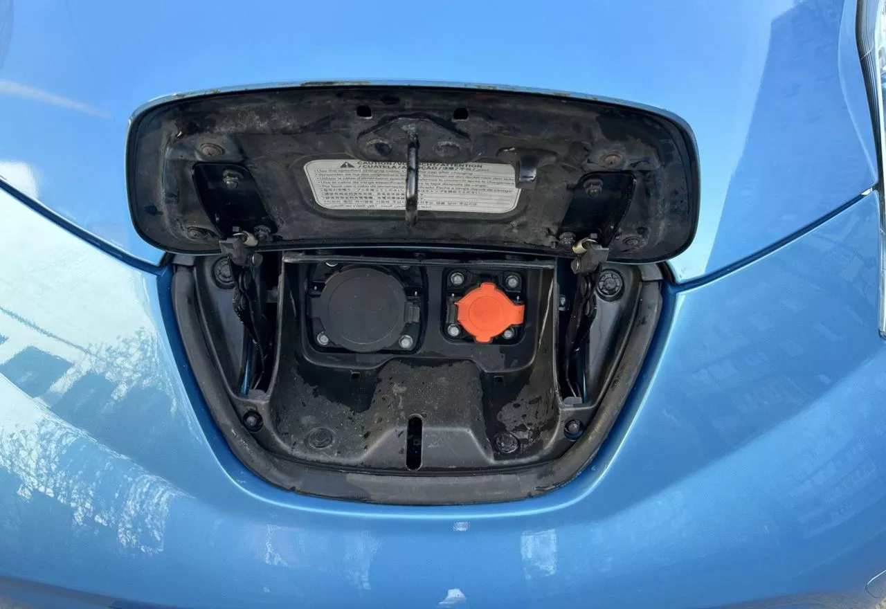 Nissan Leaf  24 kWh 2011101