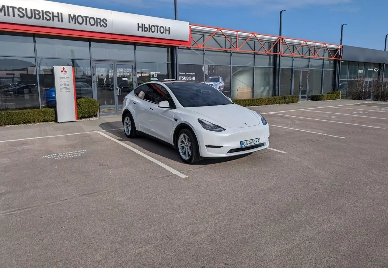 Tesla Model Y  65 kWh 2021191