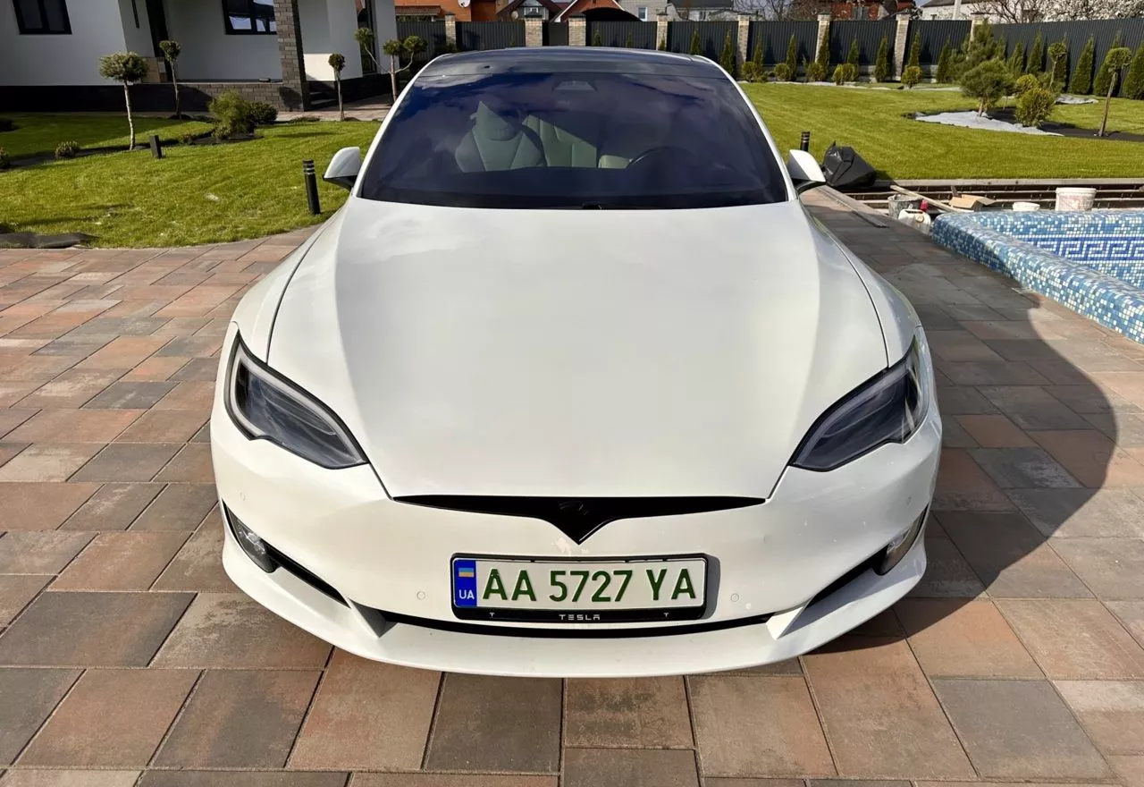 Tesla Model S  100 kWh 201701