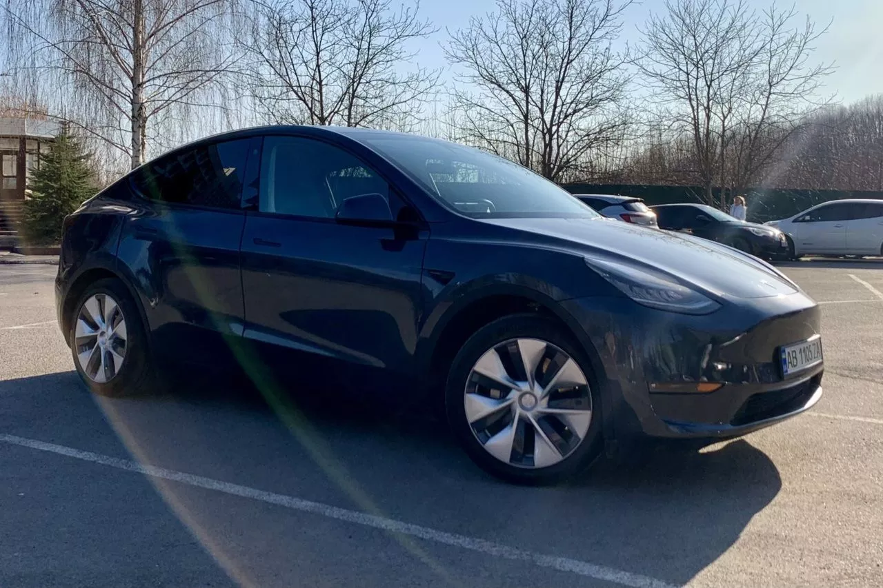 Tesla Model Y  65 kWh 2021171