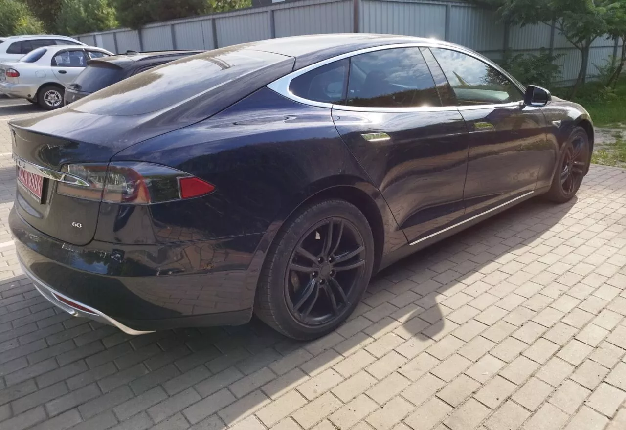 Tesla Model S  60 kWh 201421