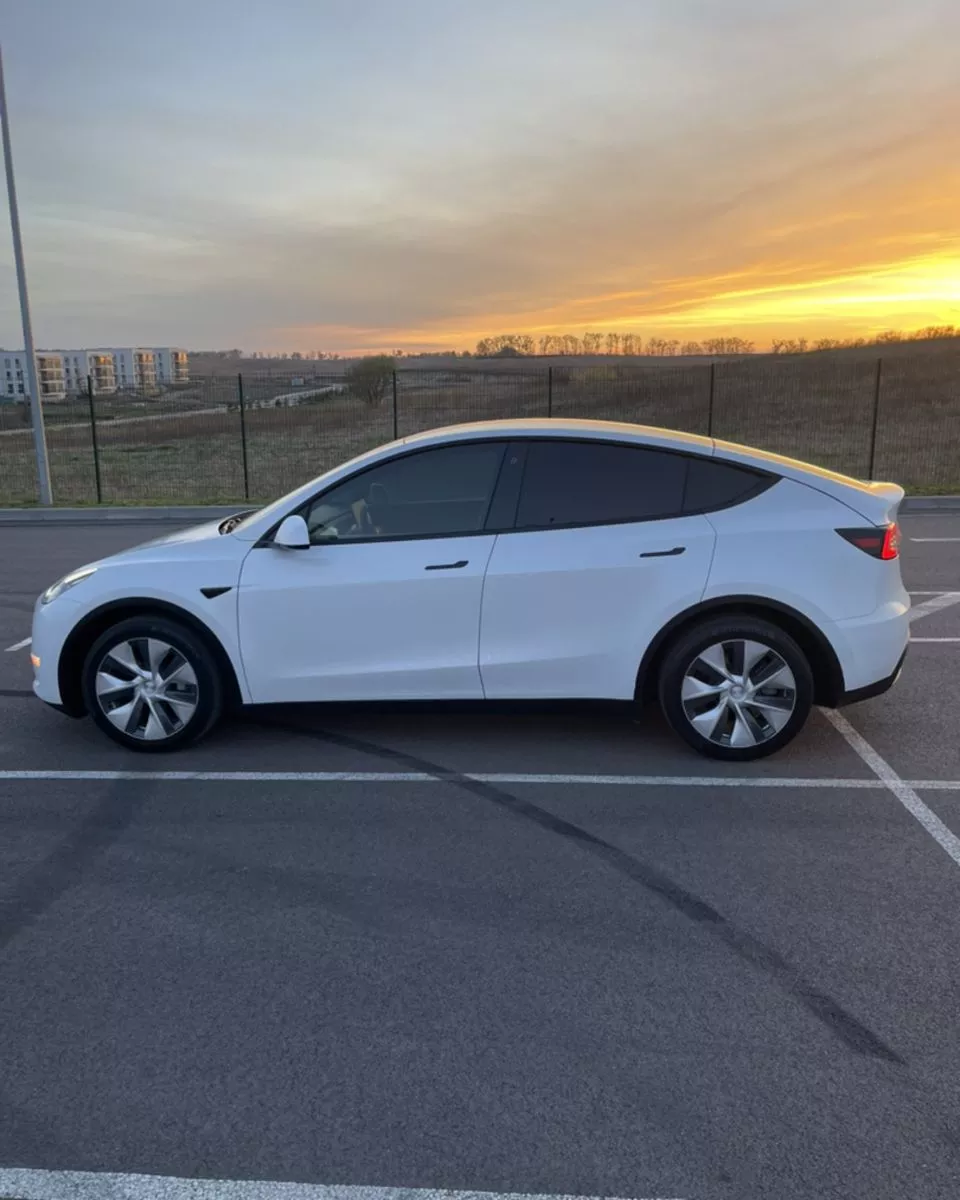 Tesla Model Y  202151