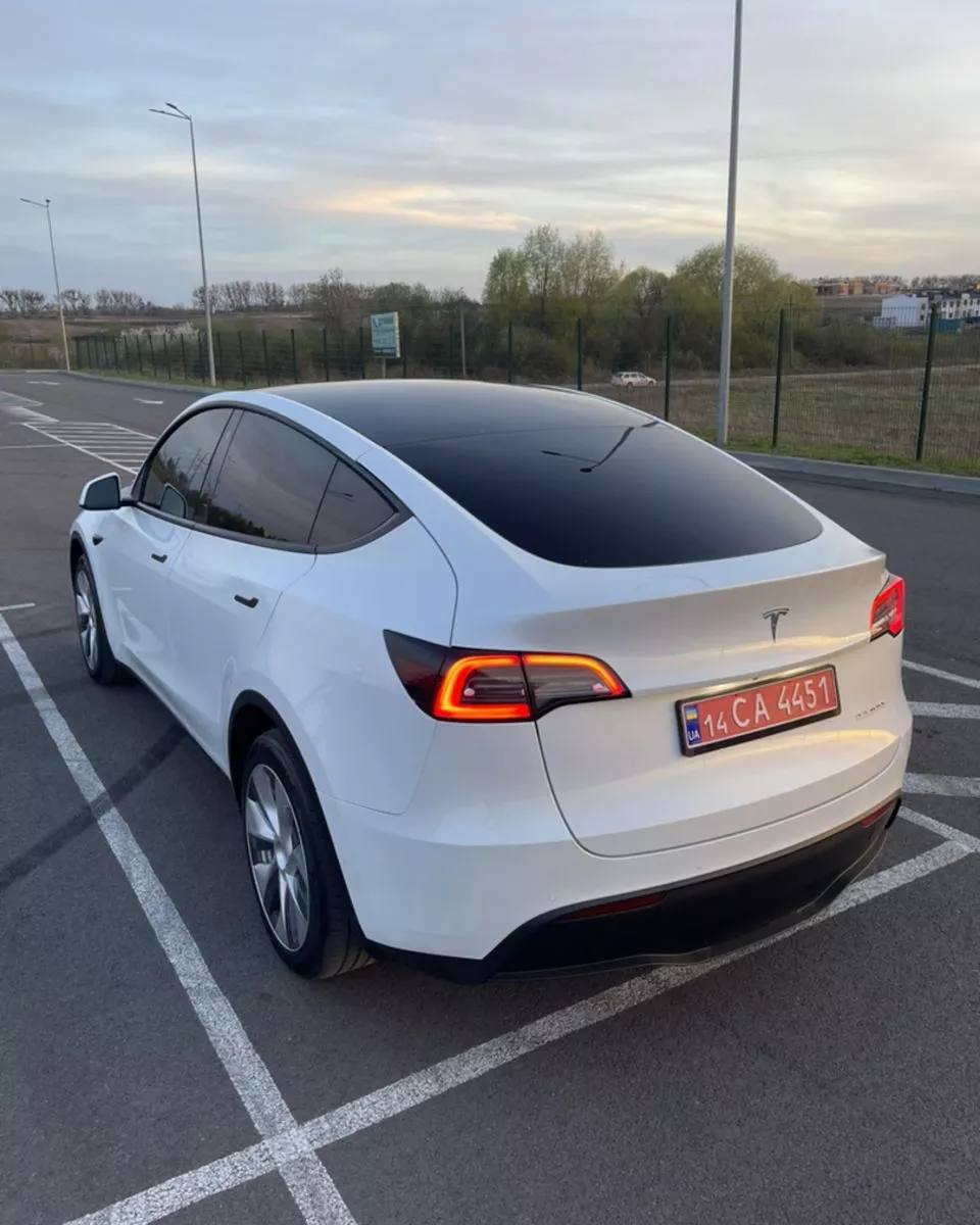 Tesla Model Y  202171