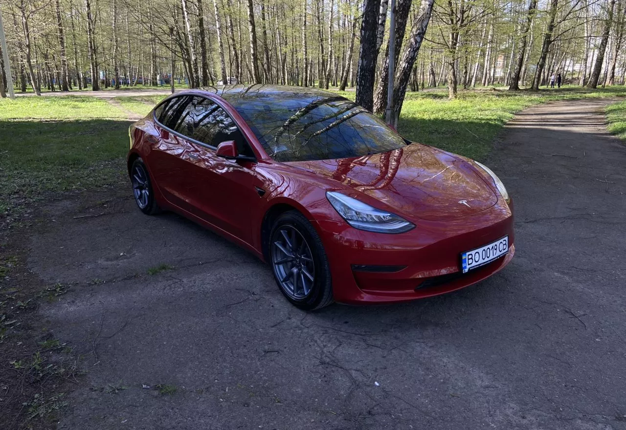 Tesla Model 3  53 kWh 2020131