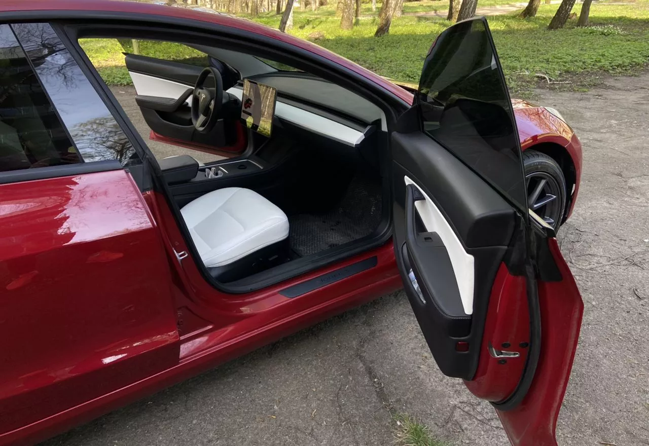 Tesla Model 3  53 kWh 2020281