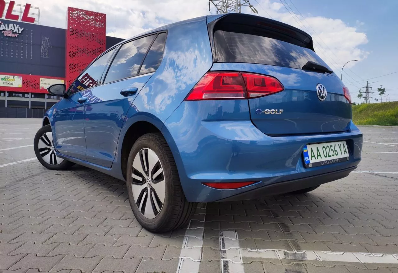 Volkswagen e-Golf  24 kWh 2016211