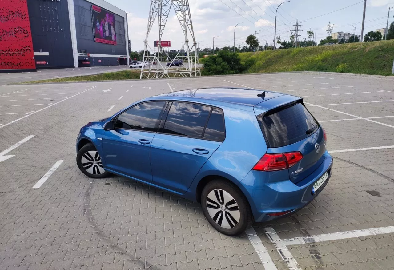 Volkswagen e-Golf  24 kWh 2016221