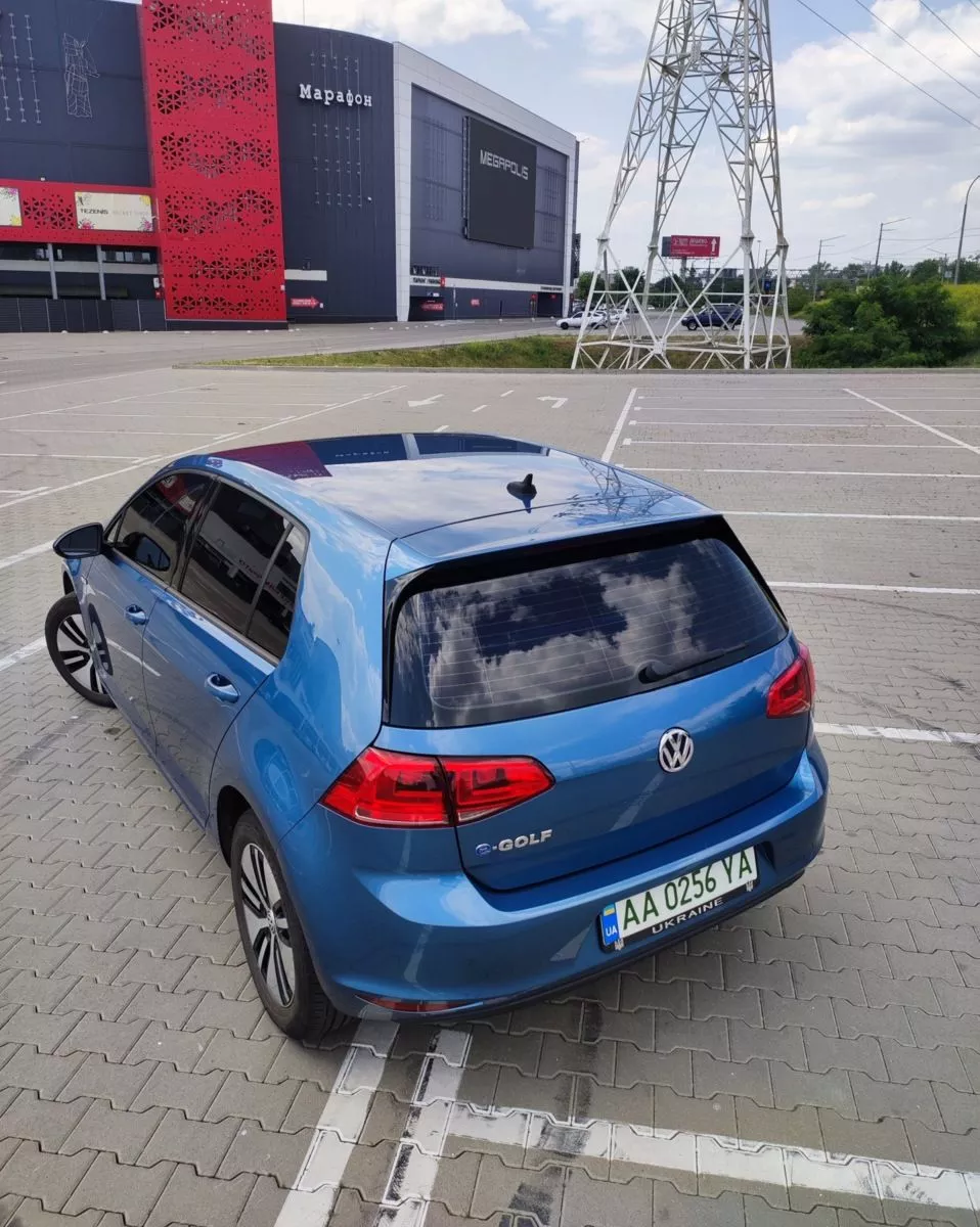 Volkswagen e-Golf  24 kWh 2016241