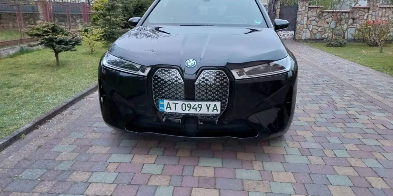 BMW iX  76.6 kWh 202211