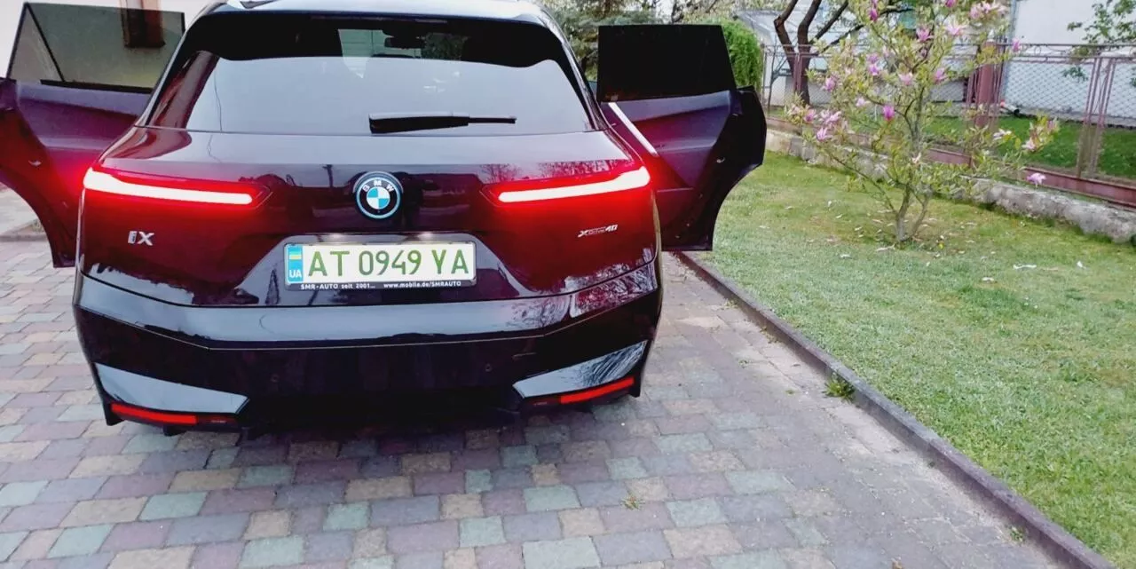 BMW iX  76.6 kWh 202241