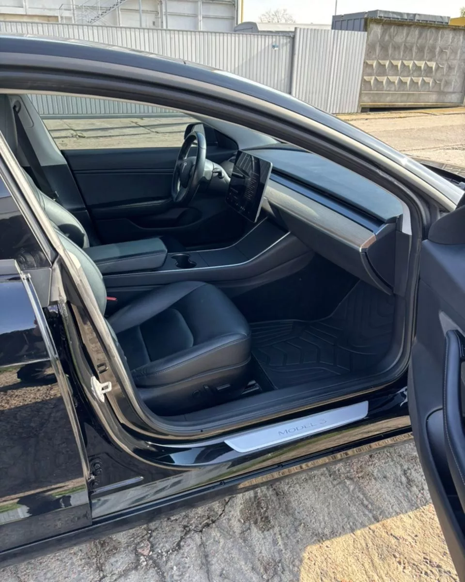 Tesla Model 3  75 kWh 2018101