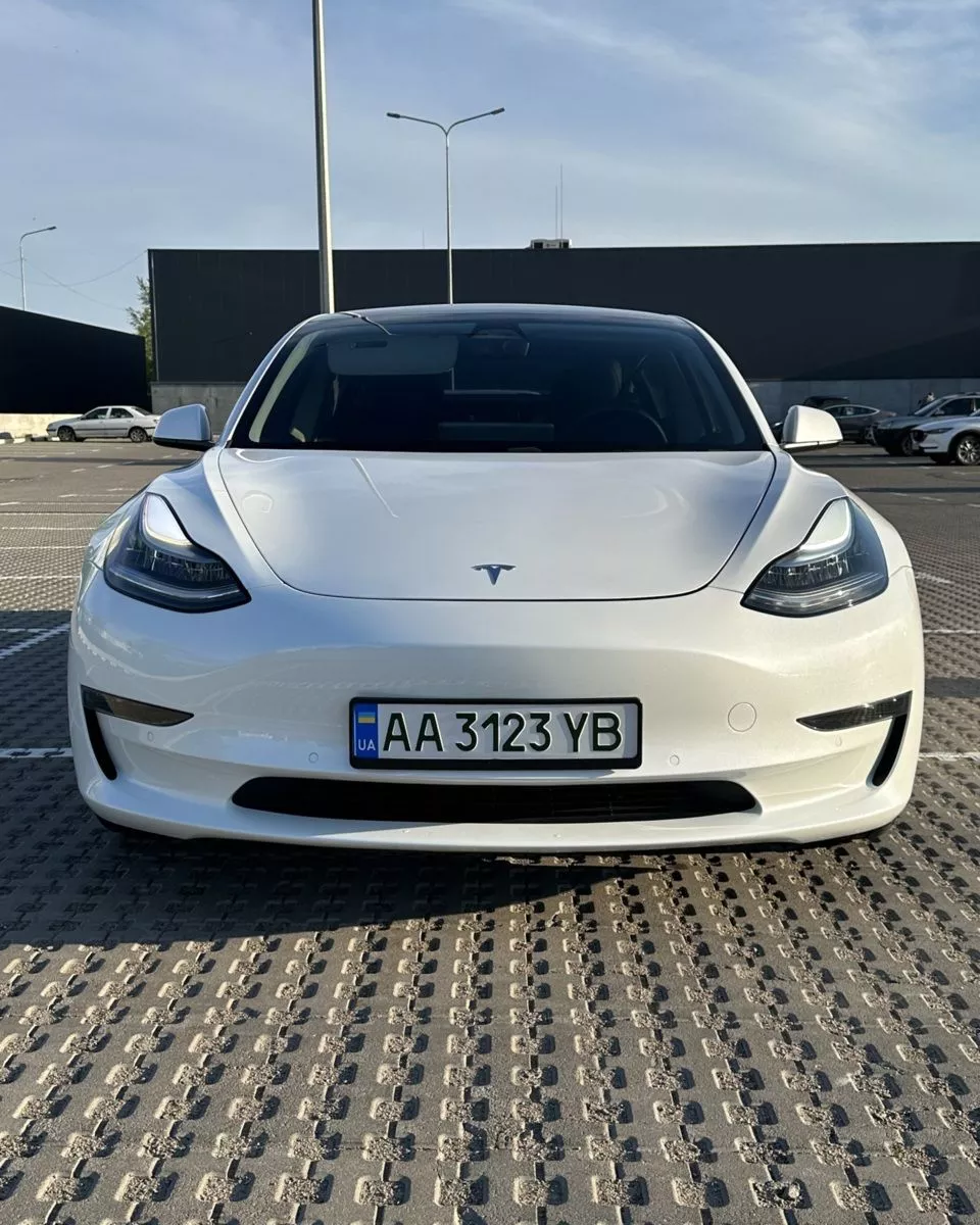 Tesla Model 3  60 kWh 202011