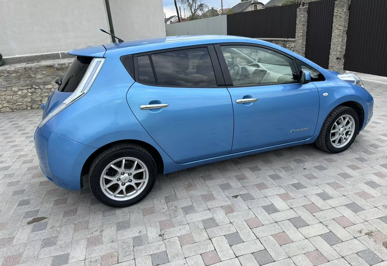 Nissan Leaf  24 kWh 201241