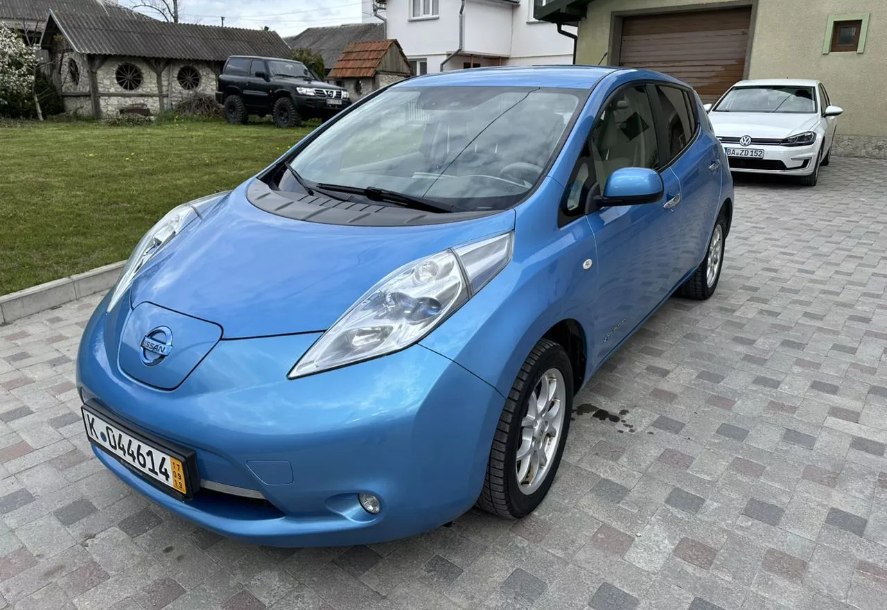 Nissan Leaf  24 kWh 2012111