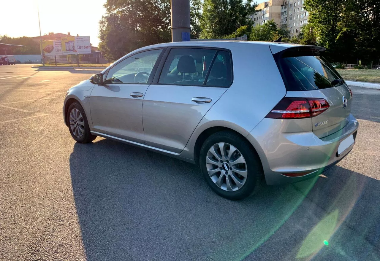 Volkswagen e-Golf  24 kWh 201551