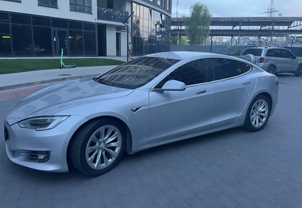 Tesla Model S  75 kWh 201641