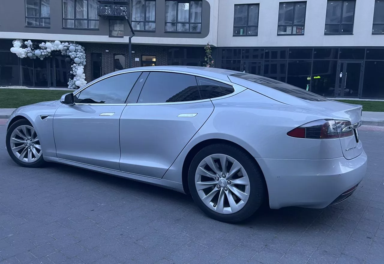 Tesla Model S  75 kWh 201661