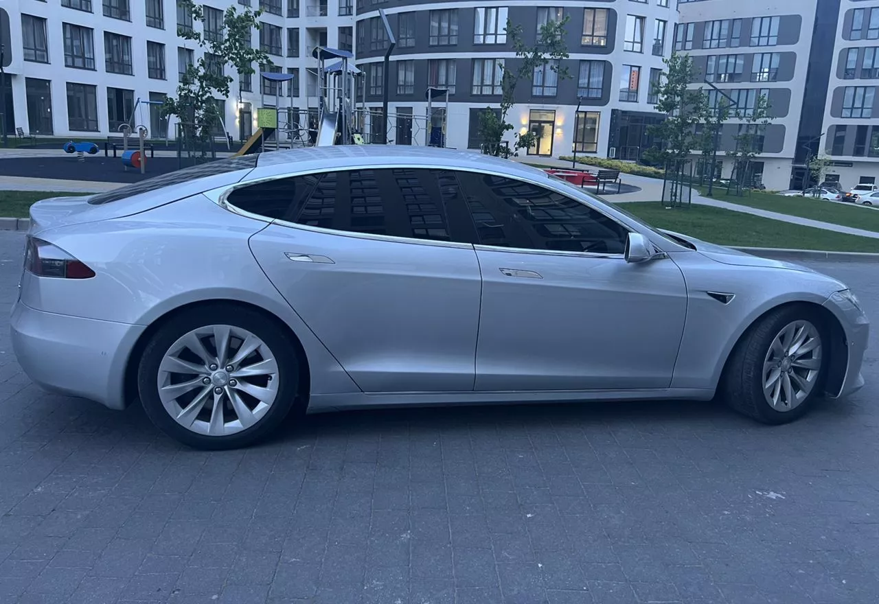 Tesla Model S  75 kWh 2016111