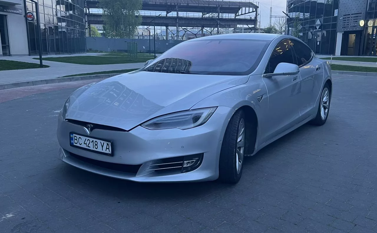 Tesla Model S  75 kWh 2016121