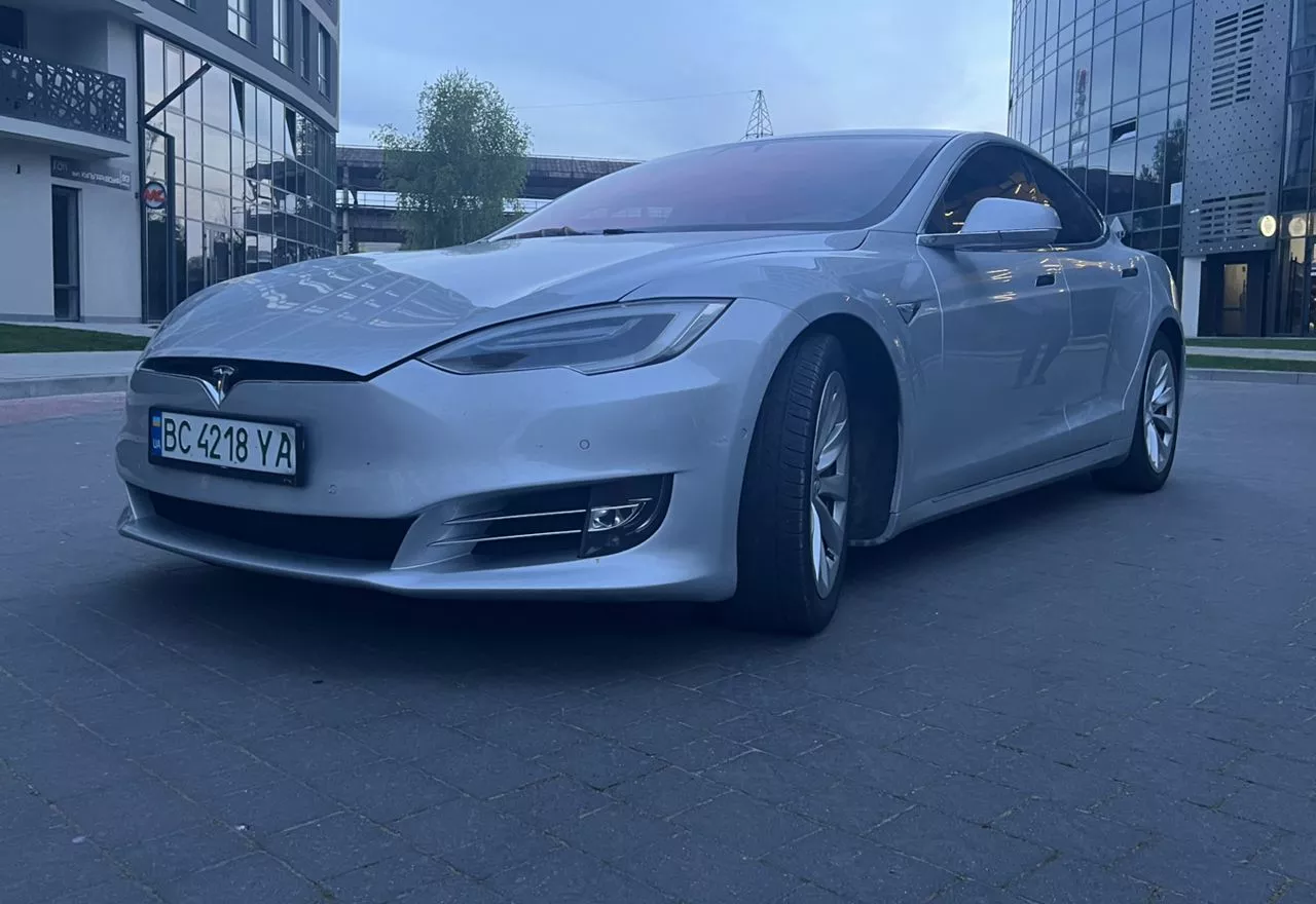 Tesla Model S  75 kWh 2016131