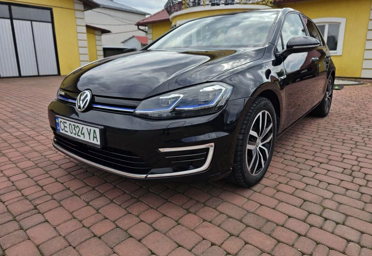 Volkswagen e-Golf  36 kWh 201901