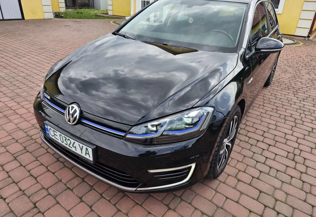 Volkswagen e-Golf  36 kWh 201921