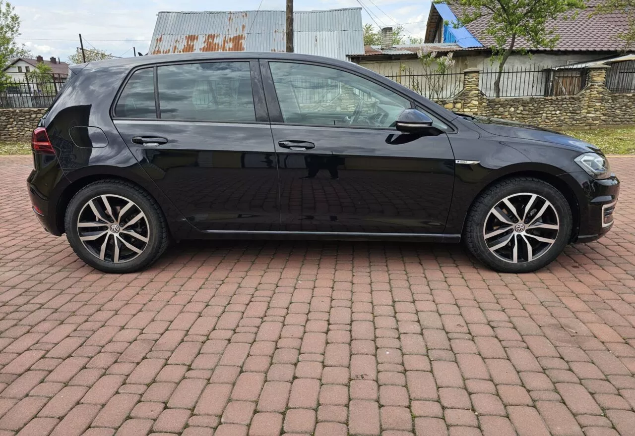 Volkswagen e-Golf  36 kWh 201941