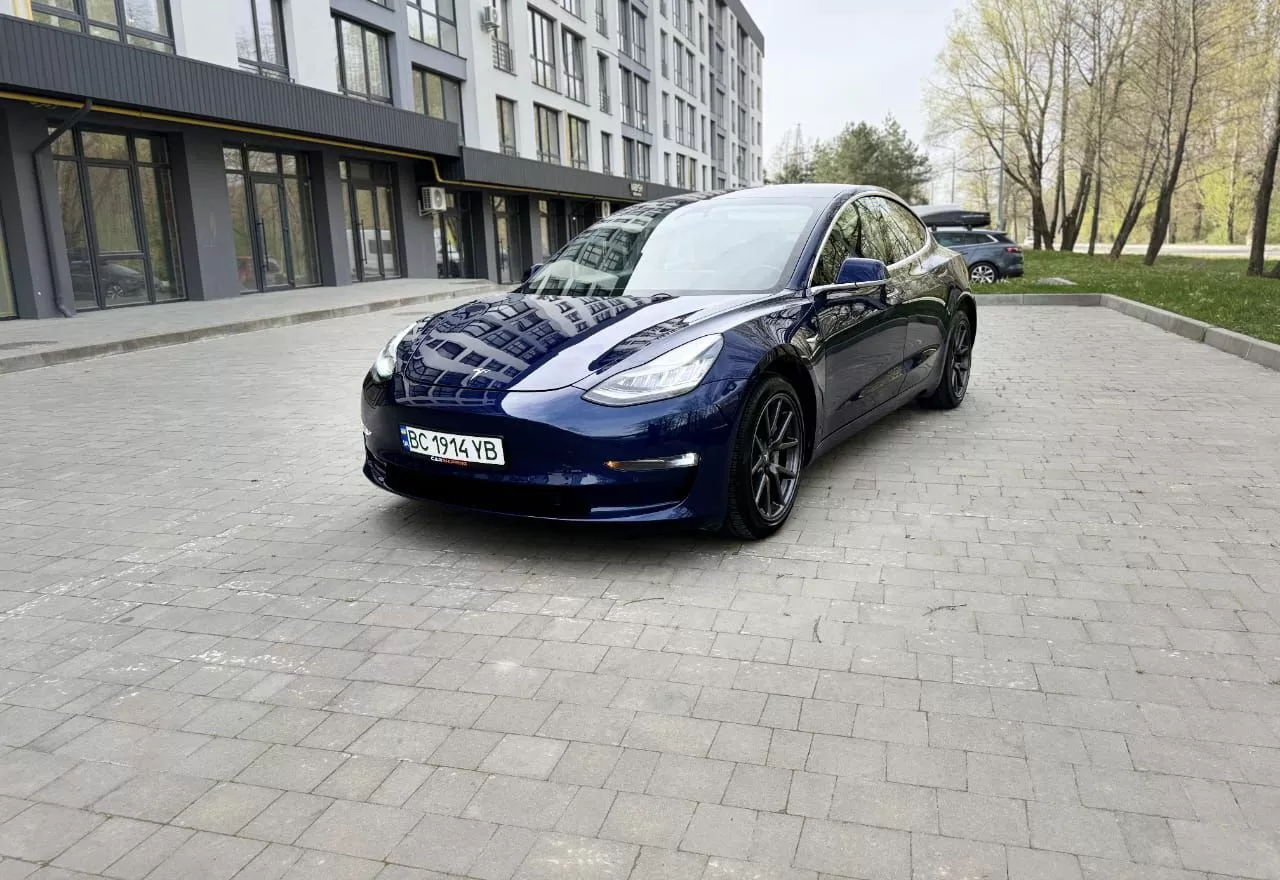 Tesla Model 3  80.5 kWh 2018101