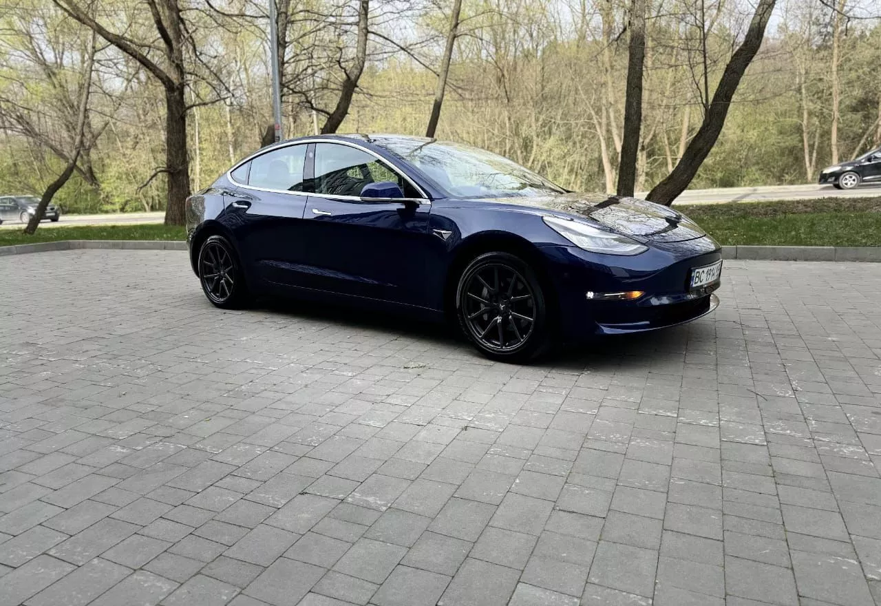 Tesla Model 3  80.5 kWh 2018141