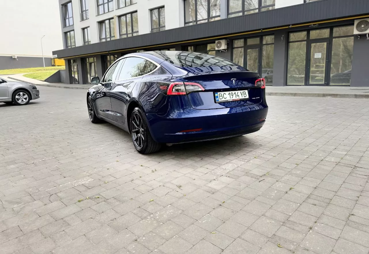 Tesla Model 3  80.5 kWh 2018171