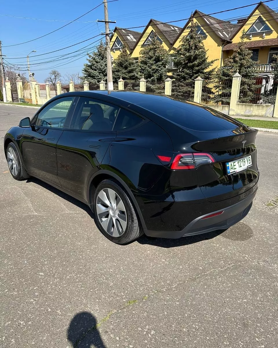 Tesla Model Y  65 kWh 202141