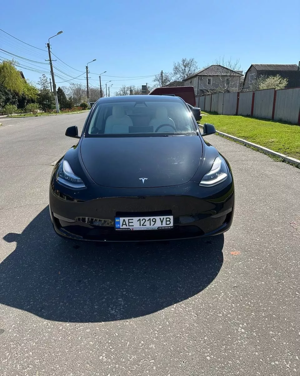 Tesla Model Y  65 kWh 202171