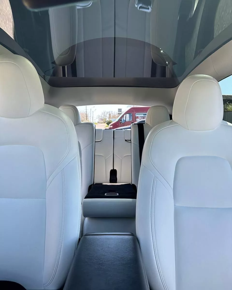 Tesla Model Y  65 kWh 2021131