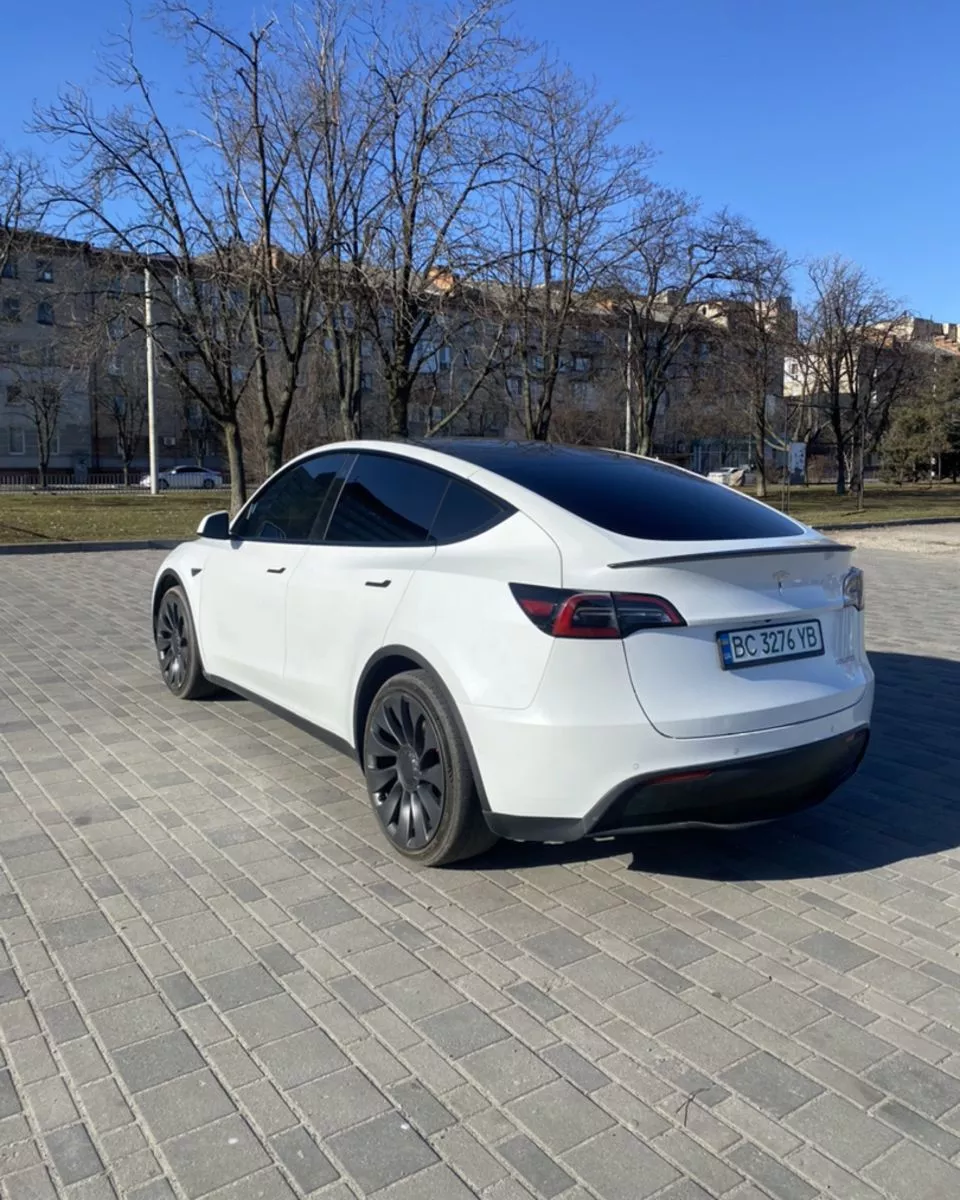 Tesla Model Y  202131