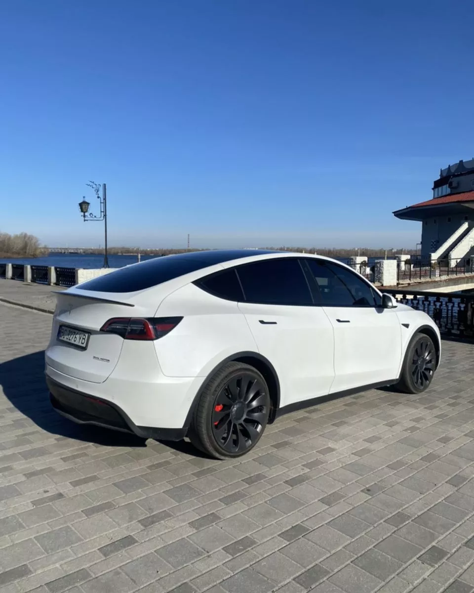 Tesla Model Y  202151