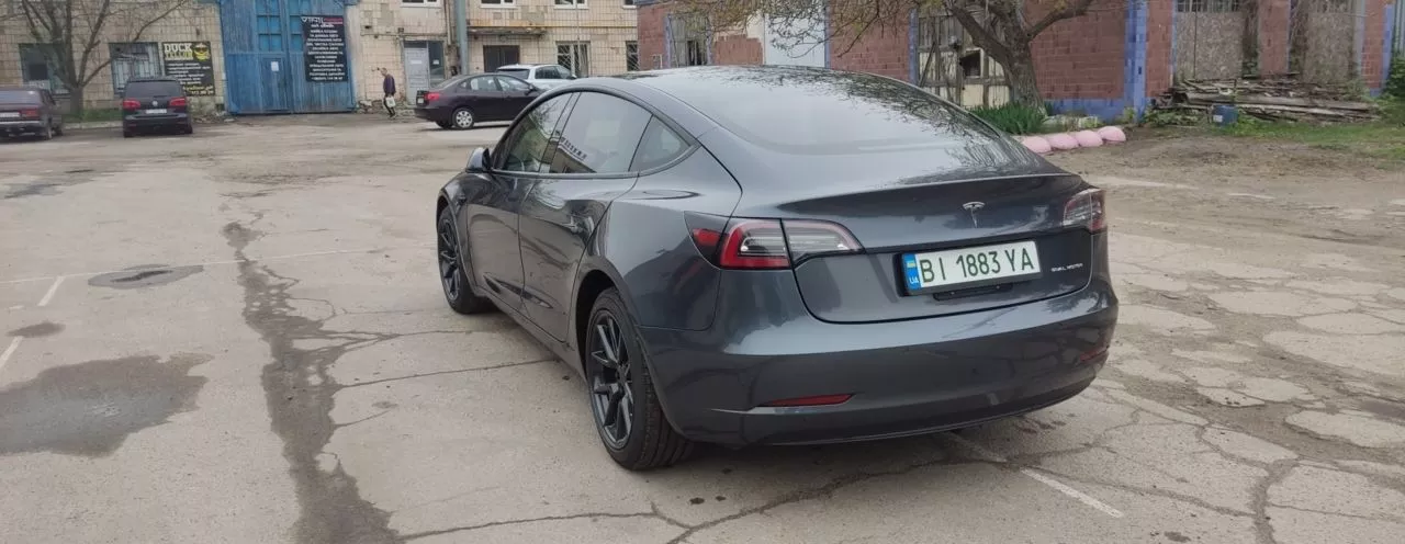 Tesla Model 3  202031