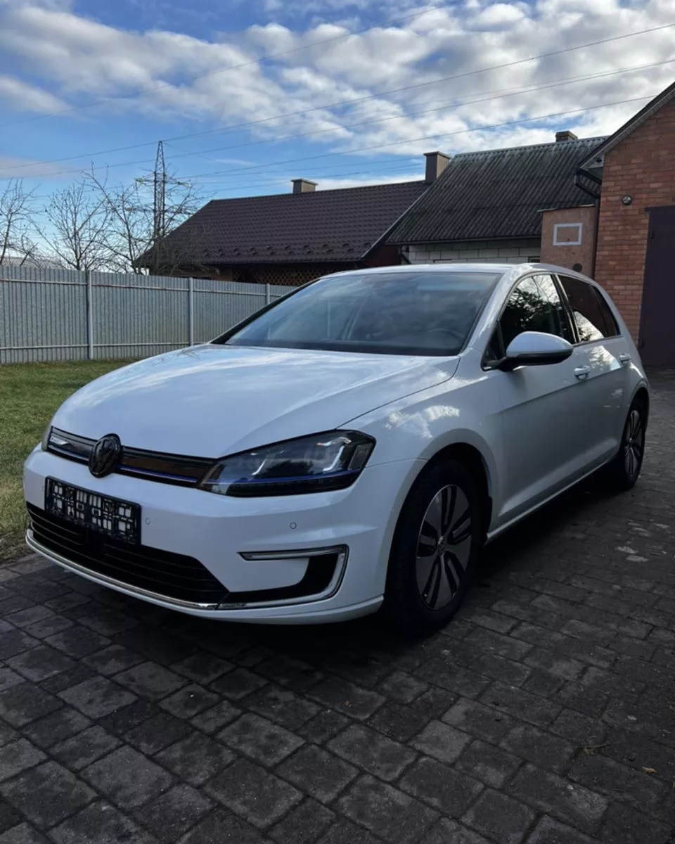 Volkswagen e-Golf  24 kWh 201501