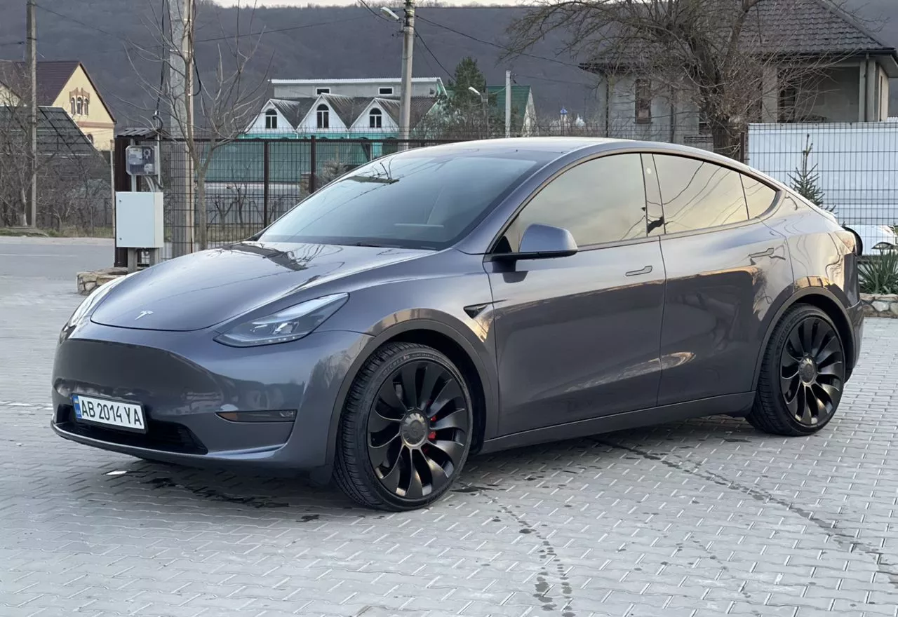 Tesla Model Y  82 kWh 202231