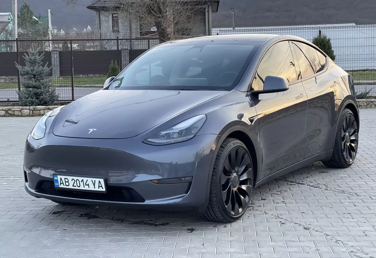 Tesla Model Y  82 kWh 202241