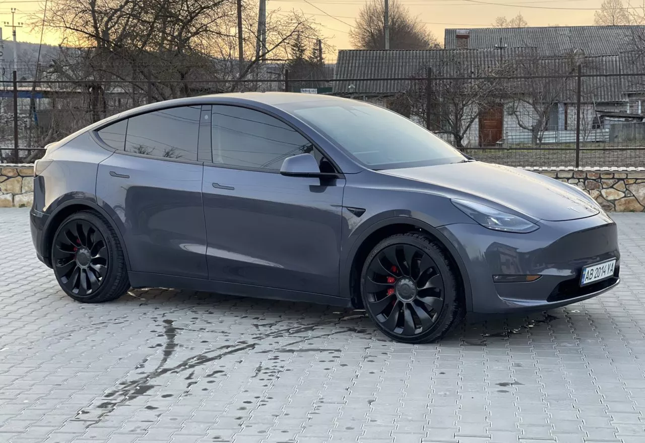 Tesla Model Y  82 kWh 202271