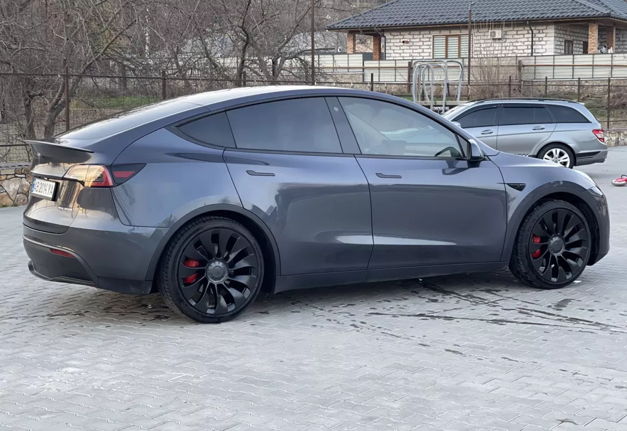 Tesla Model Y  82 kWh 2022191