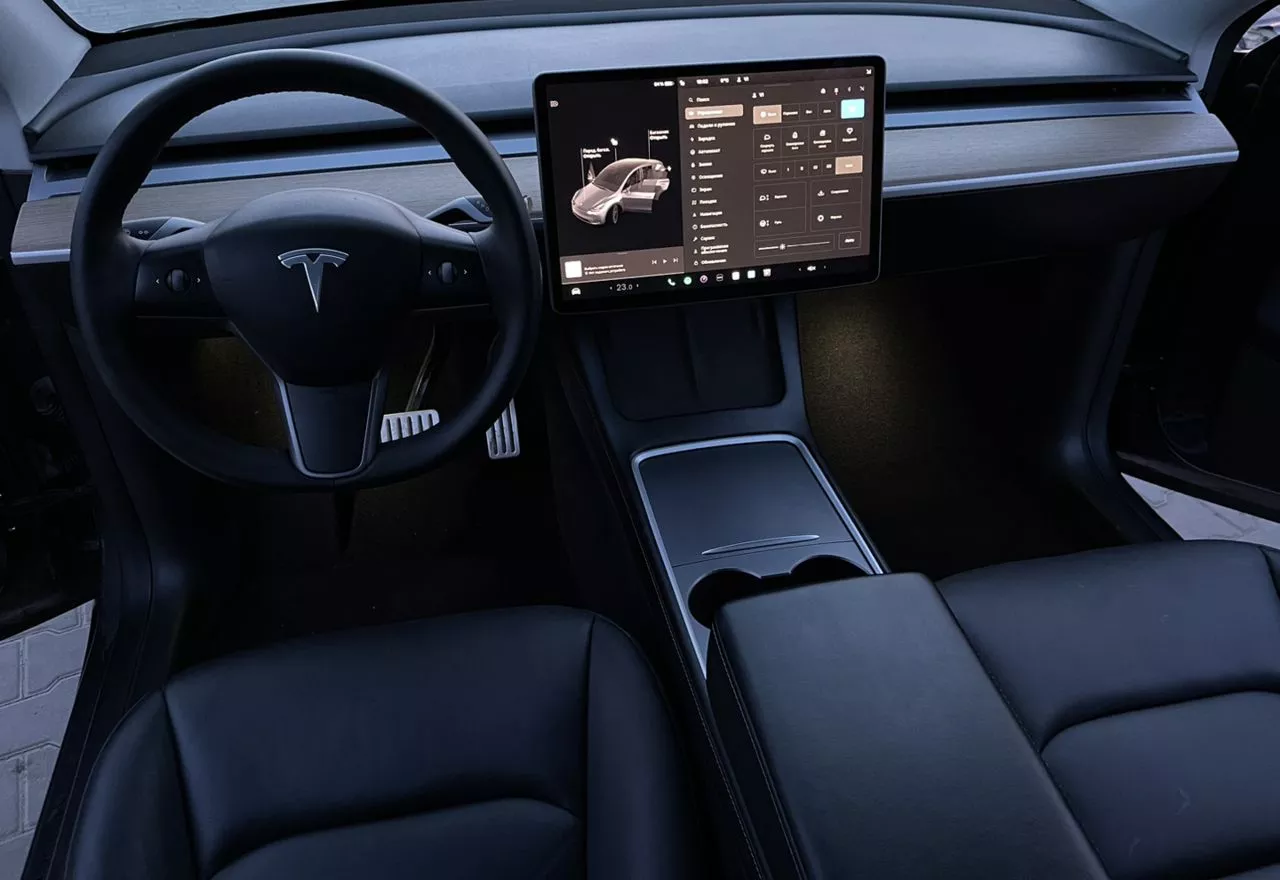 Tesla Model Y  82 kWh 2022231