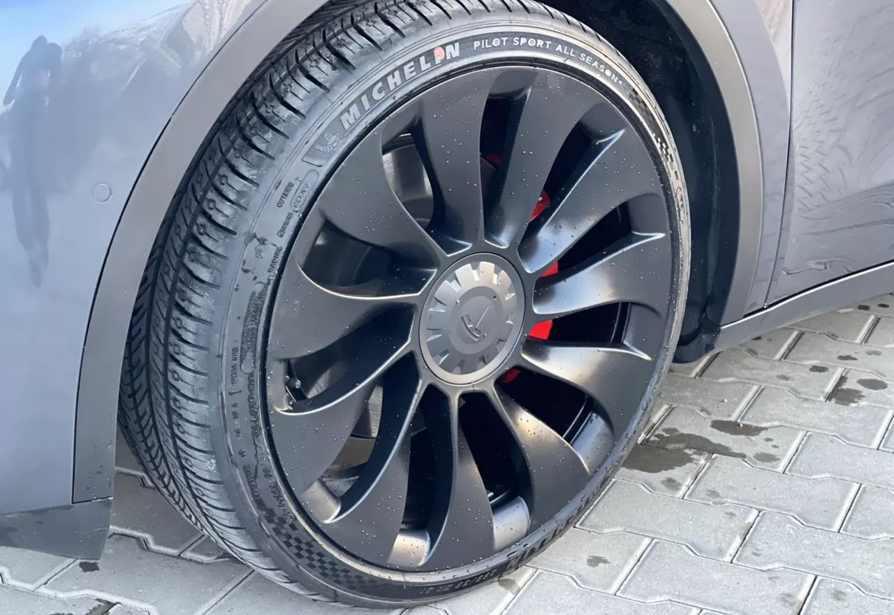 Tesla Model Y  82 kWh 202201