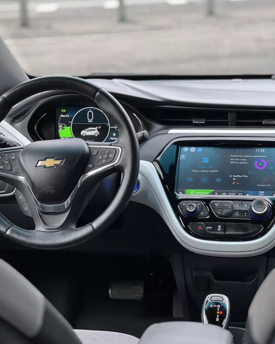 Chevrolet Bolt EV  65 kWh 2021111