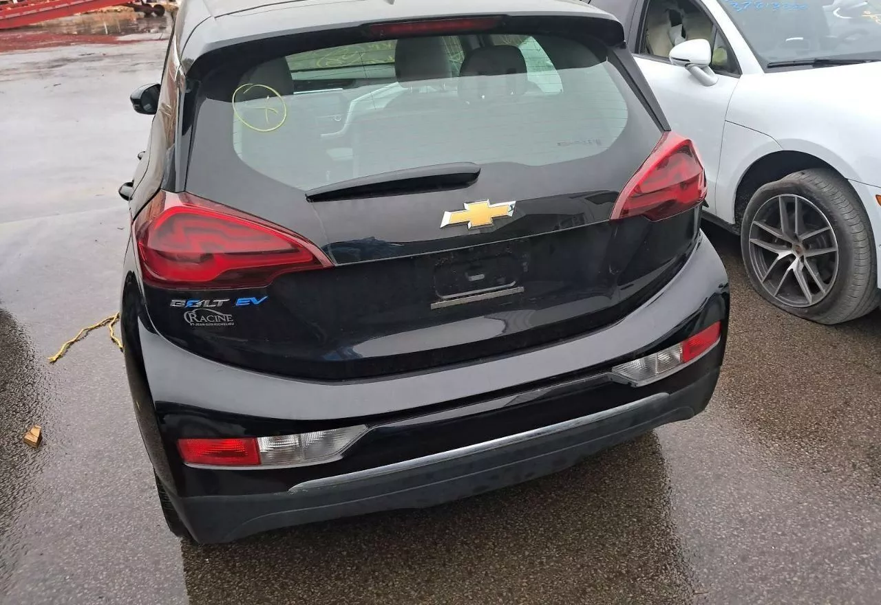 Chevrolet Bolt EV  65 kWh 2021231