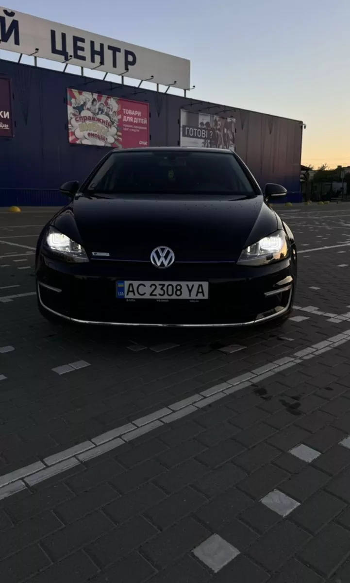 Volkswagen e-Golf 