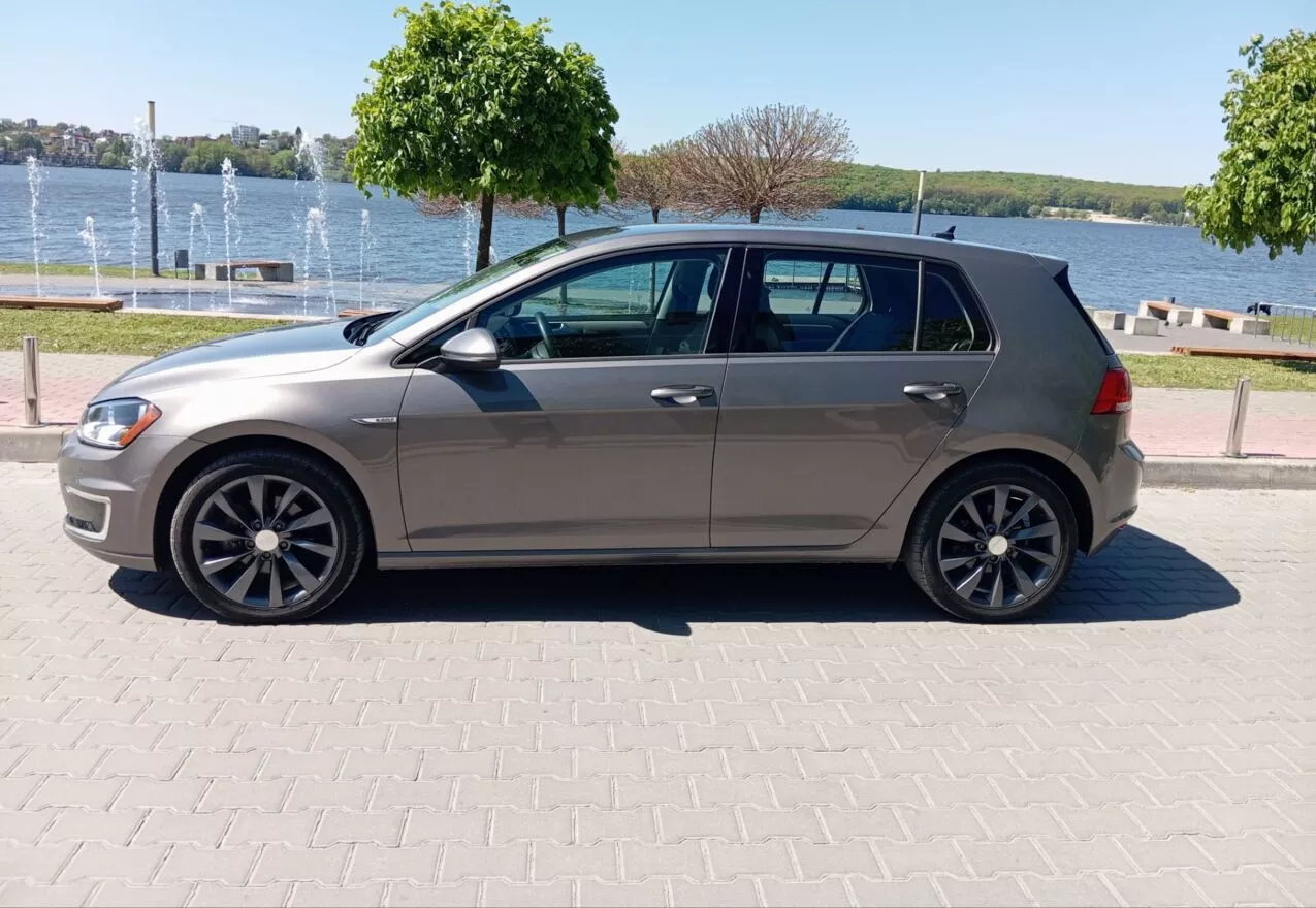 Volkswagen e-Golf  24 kWh 201511