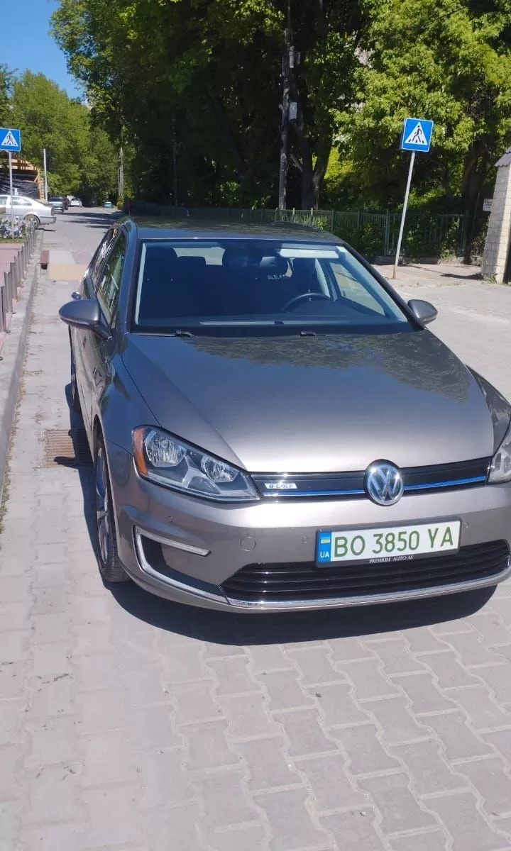 Volkswagen e-Golf  24 kWh 201541